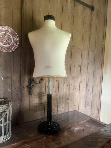 Antieke Paspop Decoratief beschikbaar voor biedingen