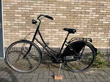 Te koop: mooie omafiets beschikbaar voor biedingen
