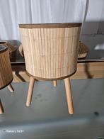 Leuke Bloempot met Houten Poten, Tuin, Minder dan 30 cm, Minder dan 60 cm, Rond