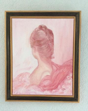 Vrouw in roze tinten  beschikbaar voor biedingen