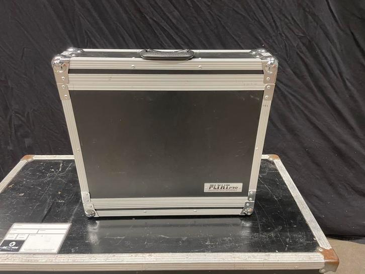 Flightcase He 2 Tunnelcase Short, Muziek en Instrumenten, Behuizingen en Koffers, Zo goed als nieuw, Overige instrumenten, Flightcase