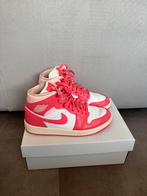 Air jordan 1 mid, Kleding | Dames, Schoenen, Nike Air Jordan, Ophalen of Verzenden, Sneakers of Gympen, Zo goed als nieuw