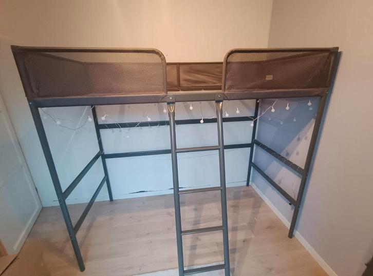 Hoogslaper TUFFING, metaal, antraciet, nette staat, compleet, Huis en Inrichting, Slaapkamer | Stapelbedden en Hoogslapers, Zo goed als nieuw