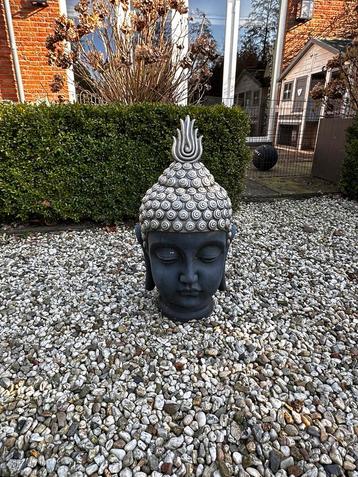 Buddha hoofd voor buiten.  beschikbaar voor biedingen