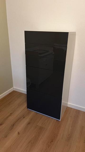 IKEA Besta kast 128cm hoogte lades en deuren beschikbaar voor biedingen