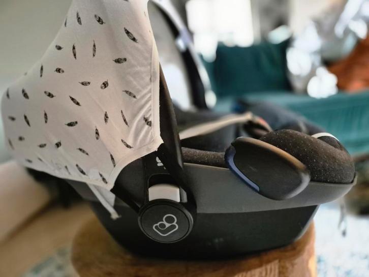 Maxi Cosi Pebble Plus + Isofix Base Two Way, Kinderen en Baby's, Autostoeltjes, Maxi-Cosi, 0 t/m 13 kg, Isofix, Ophalen