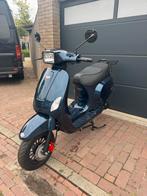 Prachtige Killerbee Vespa look 25km Snor Bj 2021, Ophalen, Zo goed als nieuw, Benzine, Overige merken