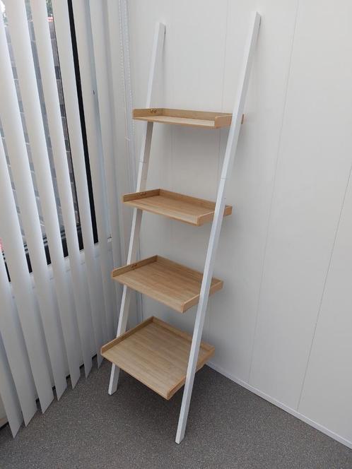 Schuin wandrek met 4 plankjes, Huis en Inrichting, Woonaccessoires | Wandplanken en Boekenplanken, Gebruikt, Ophalen