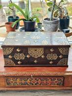 Oude Indonesische kist, Antiek en Kunst, Ophalen of Verzenden
