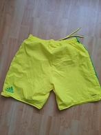 Korte broek geel/ groen Adidas, maat M, Ophalen of Verzenden