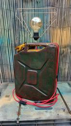 Lamp gemaakt van vintage jerrycan 1944, Ophalen of Verzenden, Hout, Minder dan 50 cm