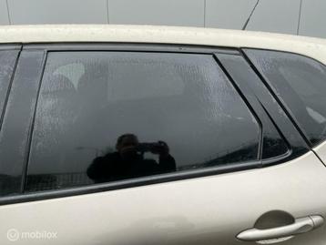 Portierruit Links Achter Renault Captur 1 ORIG 823019416R beschikbaar voor biedingen