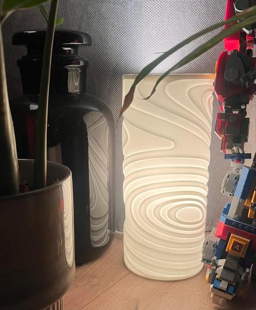 Vintage porseleinen lamp, Huis en Inrichting, Lampen | Tafellampen, Zo goed als nieuw, Minder dan 50 cm, Overige materialen, Ophalen