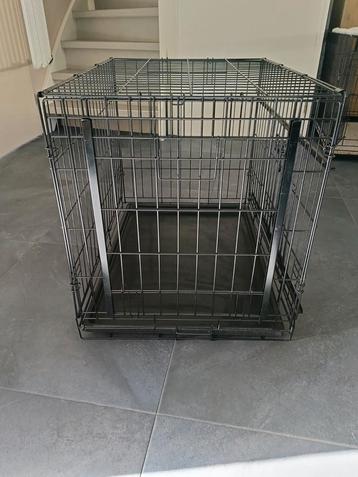 Zwarte, opklapbare hondenbench. 75x55x55 cm beschikbaar voor biedingen