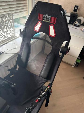 Racestoel nextlevel fgt lite pedalen en thrustmaster beschikbaar voor biedingen