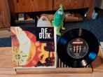 De Dijk - Hou Me Vast (98) 5 euro vaste prijs, 7 inch, Single, Ophalen of Verzenden, Zo goed als nieuw