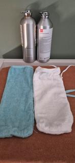 2 kruiken met 2 zachte hoezen, Ophalen of Verzenden, Zo goed als nieuw, Overige typen