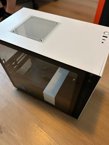 Computerkast NZXT H210 beschikbaar voor biedingen