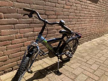 Zwart/grijze Loeki jongensfiets beschikbaar voor biedingen