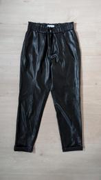 Faux leather broek / nep leren pantalon van Rino & Pelle, Zwart, Maat 42/44 (L), Ophalen of Verzenden, Zo goed als nieuw
