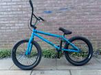 Maffia bikes BMX kush 2+ stunt fiets, Ophalen, Zo goed als nieuw, 20 tot 24 inch, Voetsteunen