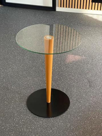 Vintage Design minimalistisch jaren 70 bijzettafel sidetable beschikbaar voor biedingen