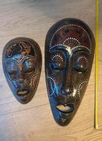 2 maskers uit Indonesie ingelegd met parelmoer, Ophalen of Verzenden