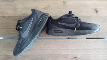 NIKE - Air Max Solo - Zwart - Maat 45 (US 11) beschikbaar voor biedingen