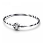 Pandora Sparkling Snowflake bangle 19cm (limited edition), Nieuw, Ophalen of Verzenden, Met bedels of kralen, Zilver