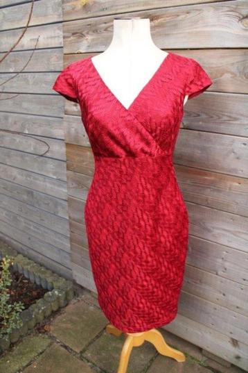Jurk rood Comma mt 38 Vaste prijs beschikbaar voor biedingen