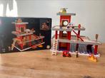 Janod houten brandweerkazerne / garage 3-8 jaar, Kinderen en Baby's, Speelgoed | Houten speelgoed, Ophalen of Verzenden, Overige typen