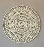 Mooie gehaakte mandala in gebroken wit 40 cm, Huis en Inrichting, Woonaccessoires | Wanddecoraties, Ophalen of Verzenden