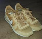 Nike Internationalist Okergeel Maat 41, Kleding | Dames, Schoenen, Geel, Nike, Ophalen of Verzenden, Sneakers of Gympen
