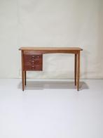 Bureau vintage teakhout vrijstaand Deens, Huis en Inrichting, Bureaus, Ophalen, Zo goed als nieuw, Bureau