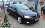 Volkswagen Jetta 1.2 TSI 77KW BJ2011 NWE TURBO NWE KETTING, Voorwielaandrijving, Euro 5, Stof, Zwart