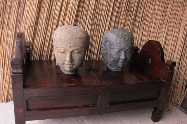 Zandsteen boeddha monnik hoofd zwaar uit indonesie, Huis en Inrichting, Woonaccessoires | Boeddhabeelden, Ophalen, Verburgt Vintage