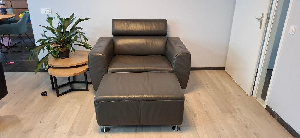 Montel Loveseat met poef antraciet, Ophalen, 125 cm of meer, Leer, Zo goed als nieuw