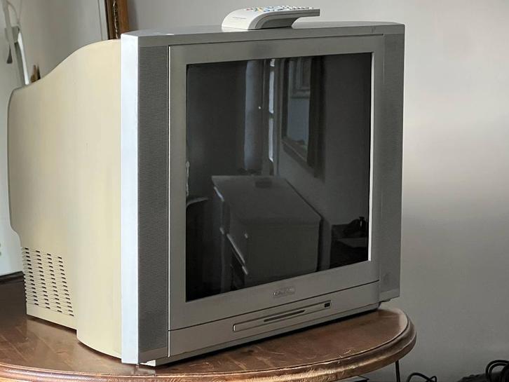 Grundig K 21 PF-2503/8 TOP  CRT TV  retro gaming, Audio, Tv en Foto, Vintage Televisies, Zo goed als nieuw, Grundig, Ophalen