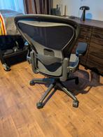 Herman Miller Aeron Remastered maat B, Gaming bureaustoel, Ophalen of Verzenden, Zo goed als nieuw, Grijs