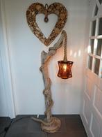 Landelijke staande vloerlamp van drijfhout boomstam, Huis en Inrichting, Lampen | Vloerlampen, 100 tot 150 cm, Nieuw, Ophalen of Verzenden