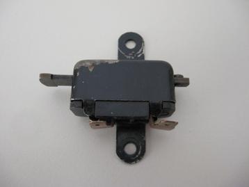 Rover P6 gearbox reverse light switch  beschikbaar voor biedingen