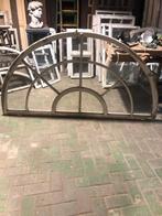 Rond raamkozijn met glas 200 breed x 110 hoog, Ophalen of Verzenden, Zo goed als nieuw, Gevelraam of Ruit