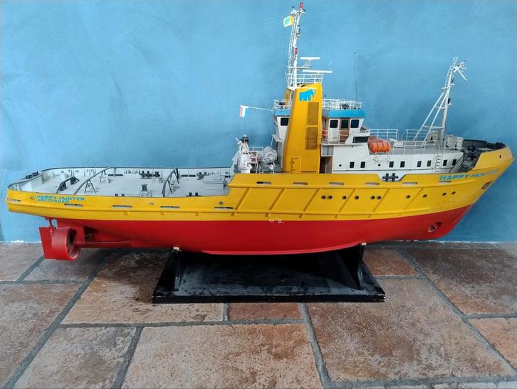 Sleepboot Happy Hunter - Radiografisch - Opknapper, Hobby en Vrije tijd, Modelbouw | Boten en Schepen, Gebruikt, Overige merken