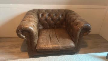 Chesterfield fauteuil beschikbaar voor biedingen