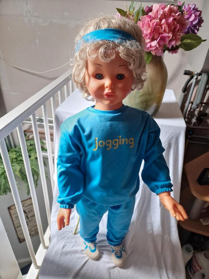 Furga "looppop" 90 cm, Verzamelen, Poppen, Zo goed als nieuw, Pop, Ophalen of Verzenden