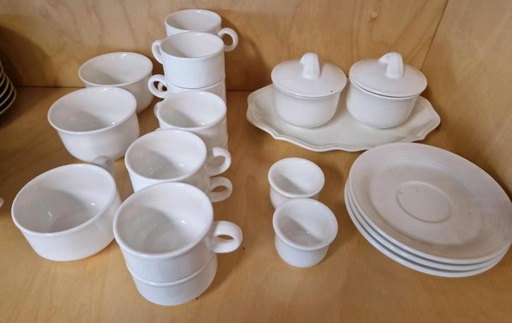 Villeroy & Boch Luxembourg | Servies Adriana | Wit porselein, Huis en Inrichting, Keuken | Servies, Zo goed als nieuw, Kop(pen) en/of Schotel(s)