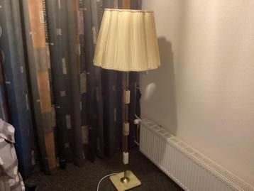 Vintage vloerlamp,schemerlamp,retro lamp beschikbaar voor biedingen