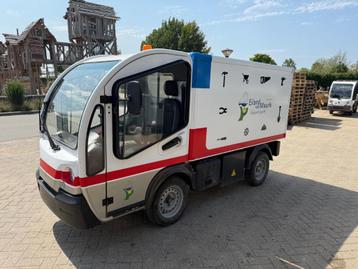 2 x GOUPIL G3 ELEKTRO WERKWAGEN MET DICHTE BAK EN ROLLUIKEN beschikbaar voor biedingen