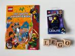 Lego set: het grote vakantieboek +Grote sleutelhanger NIEUW, Eén stripboek, Ophalen of Verzenden, Nieuw, Lego vakantieboek- Grote