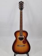 Guild M240E Troubadour (incl. tas) - Occasion, Ophalen of Verzenden, Zo goed als nieuw, Western- of Steelstringgitaar, Met (piezo-)element
